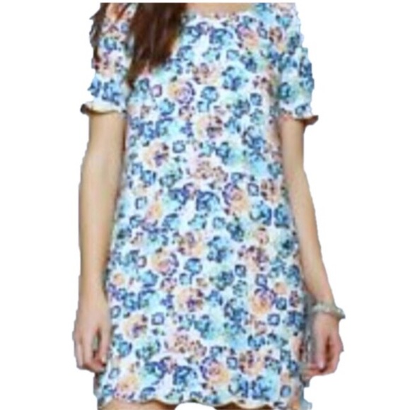 Urban Outfitters Dresses & Skirts - Coincidence & Chance floral scallophem shift dress